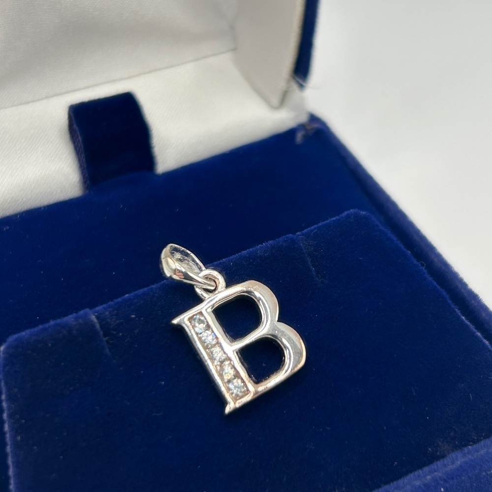 Vintage Silver and Crystal Diamond 'B' Initial Letter Pendant - Picture 3 of 6